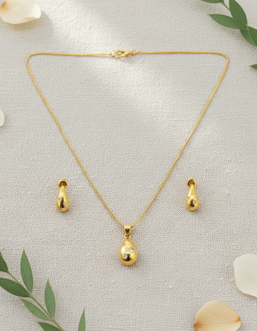 Elura Teardrop CZ Pendant Necklace Set