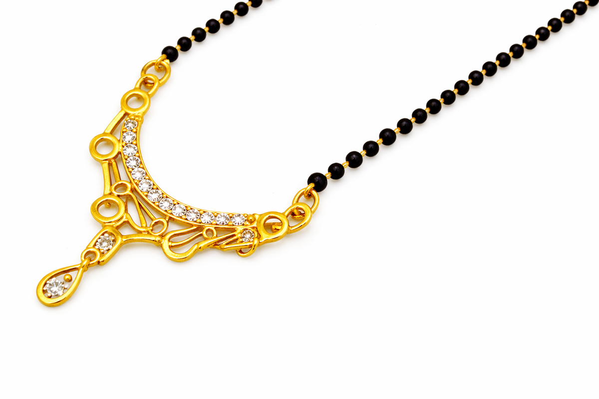 Elura Mangalsutra With Stone Pendant