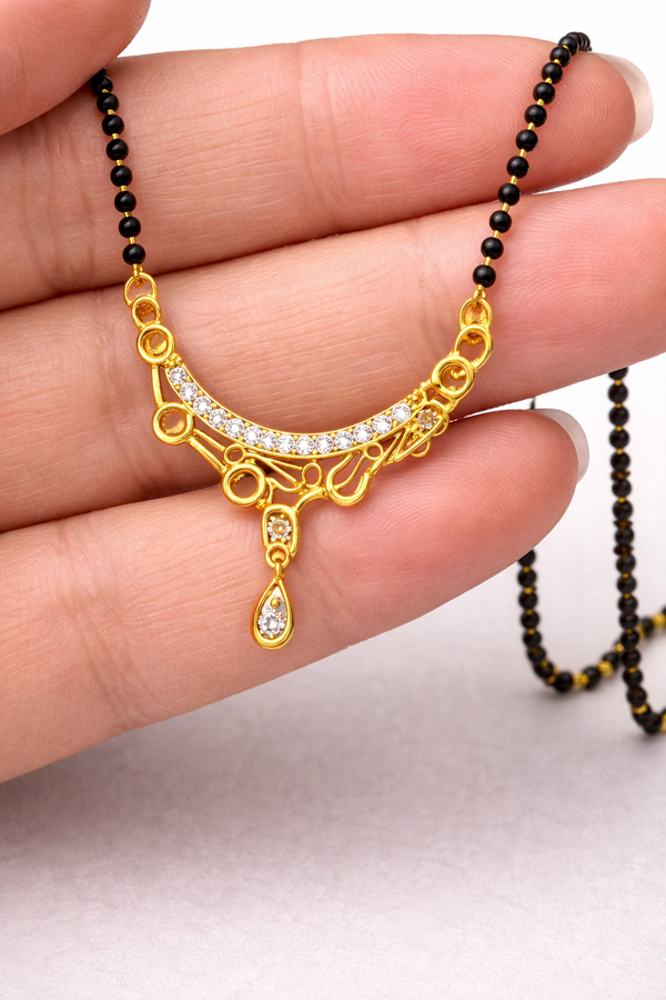 Elura Mangalsutra With Stone Pendant