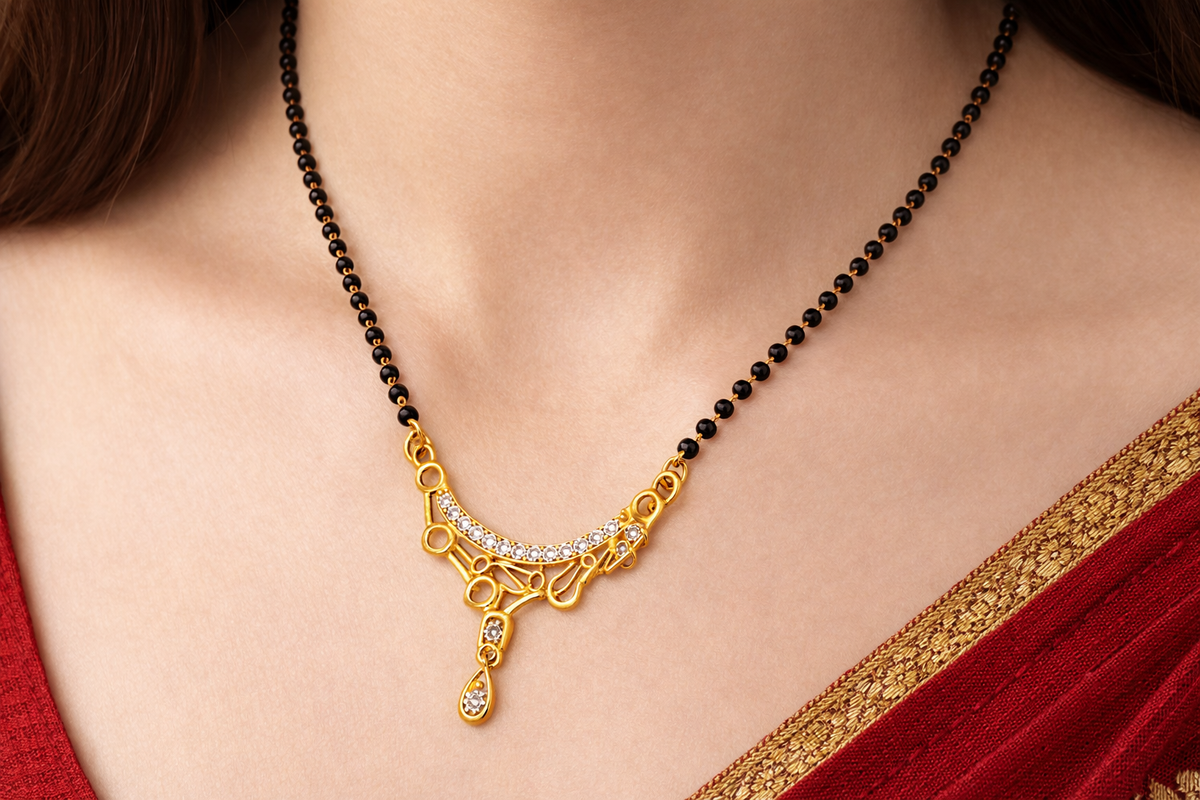 Elura Mangalsutra With Stone Pendant