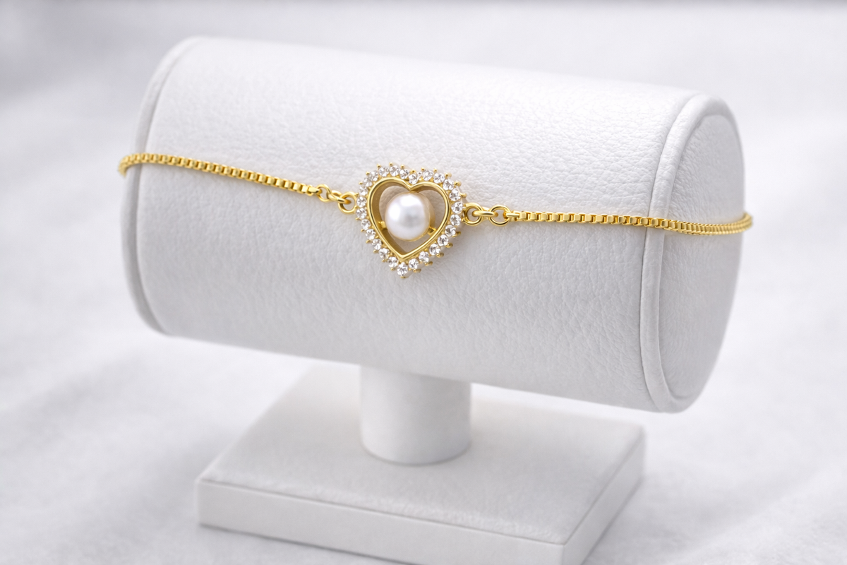 Elura Heart Pearl Bracelet