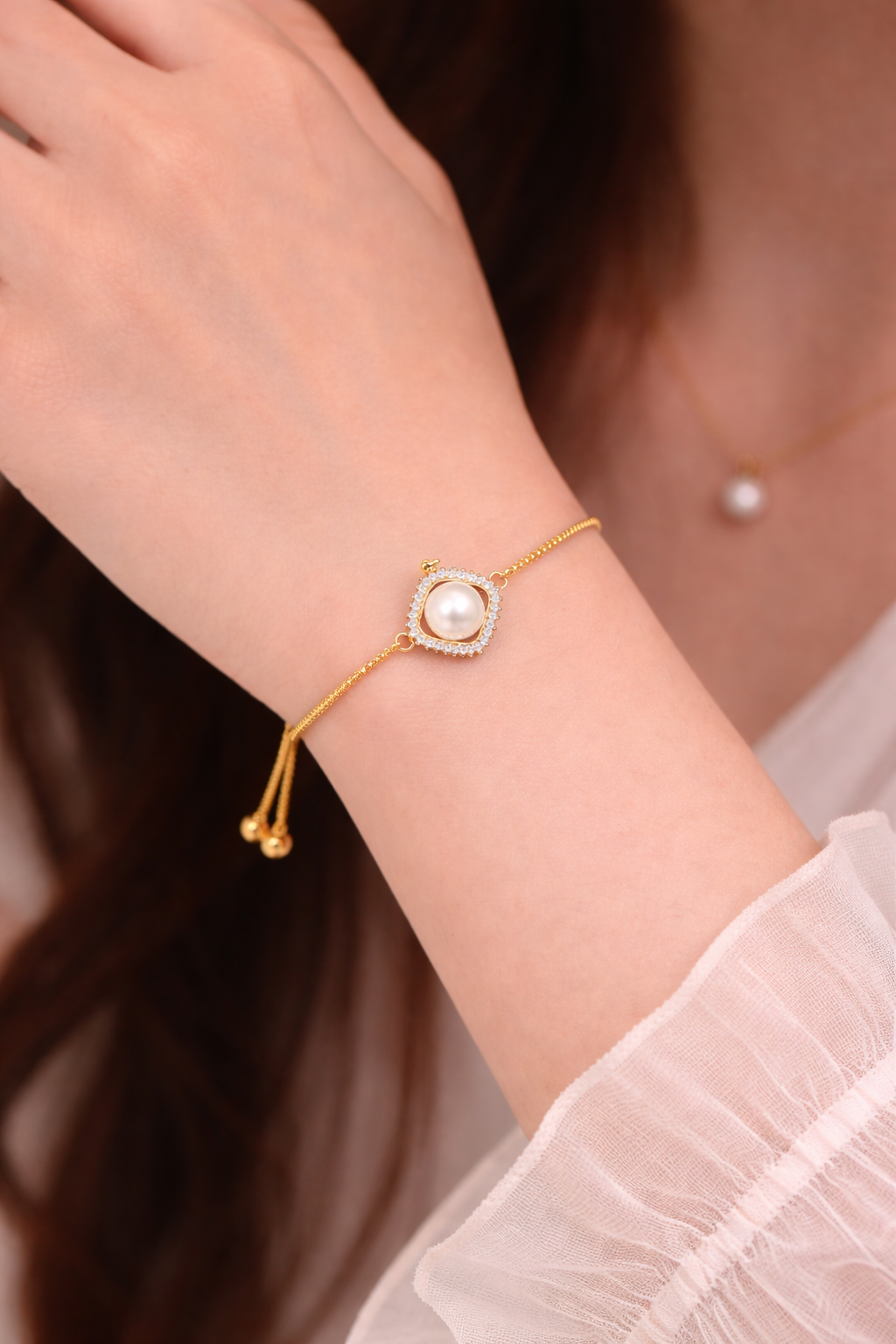 Elura Gold Chain Bracelet for Women