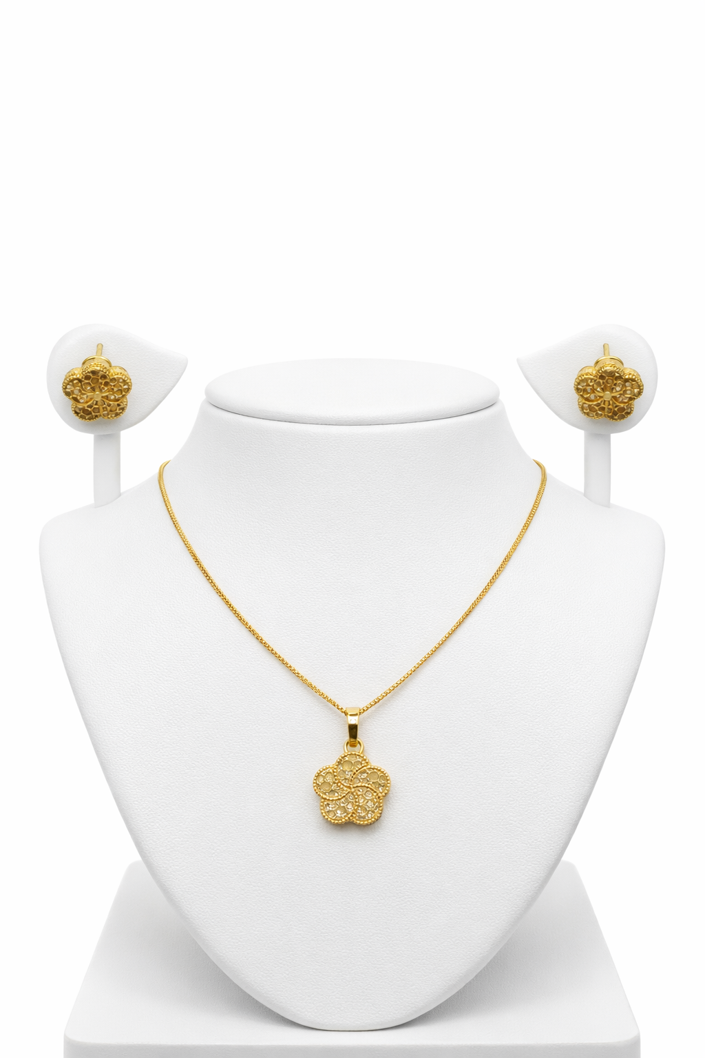 Elura Floral Pendant Necklace Set