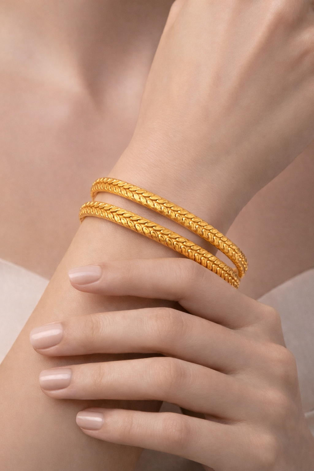 Elura Leaf Design Bangles for Women Set of 4