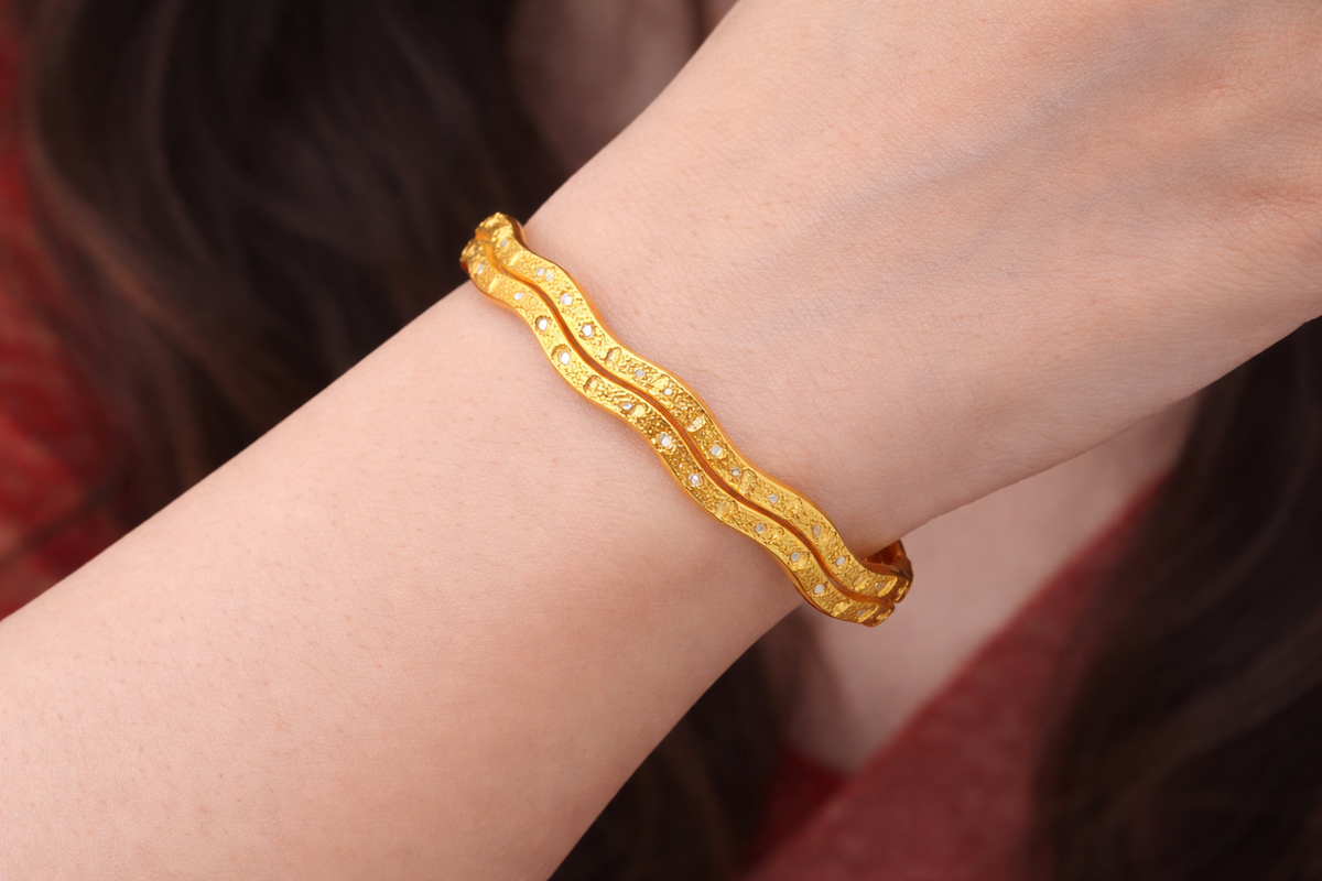 Elura Wave Design Bangles for Women Set of 4