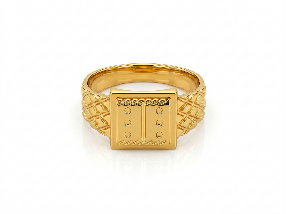Elura Heritage Square Signet Ring