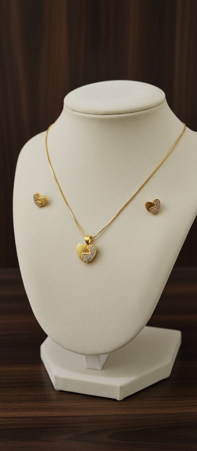 Elura Heart Pendant Necklace Set for Women