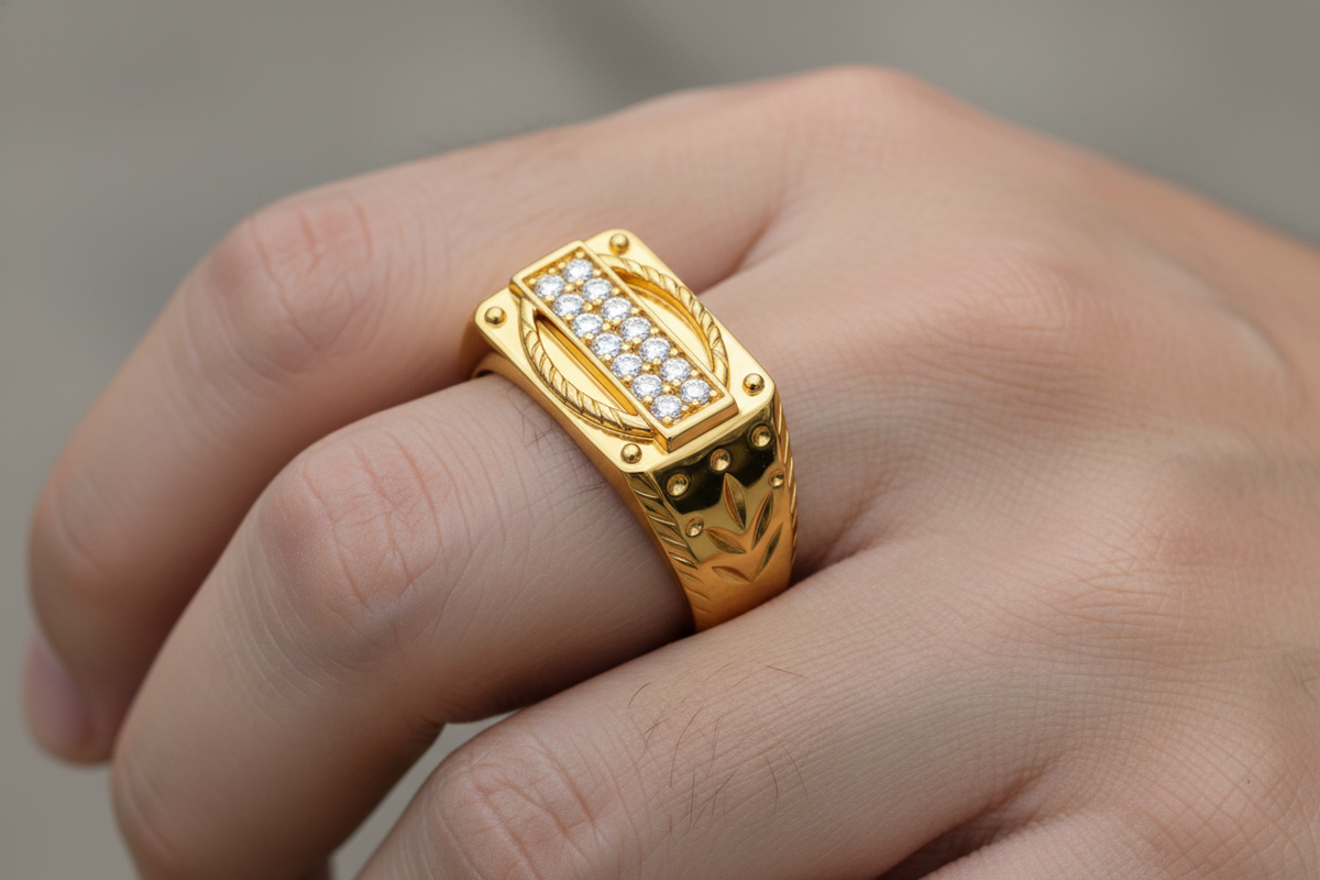Elura Regal Heritage Zircon Ring