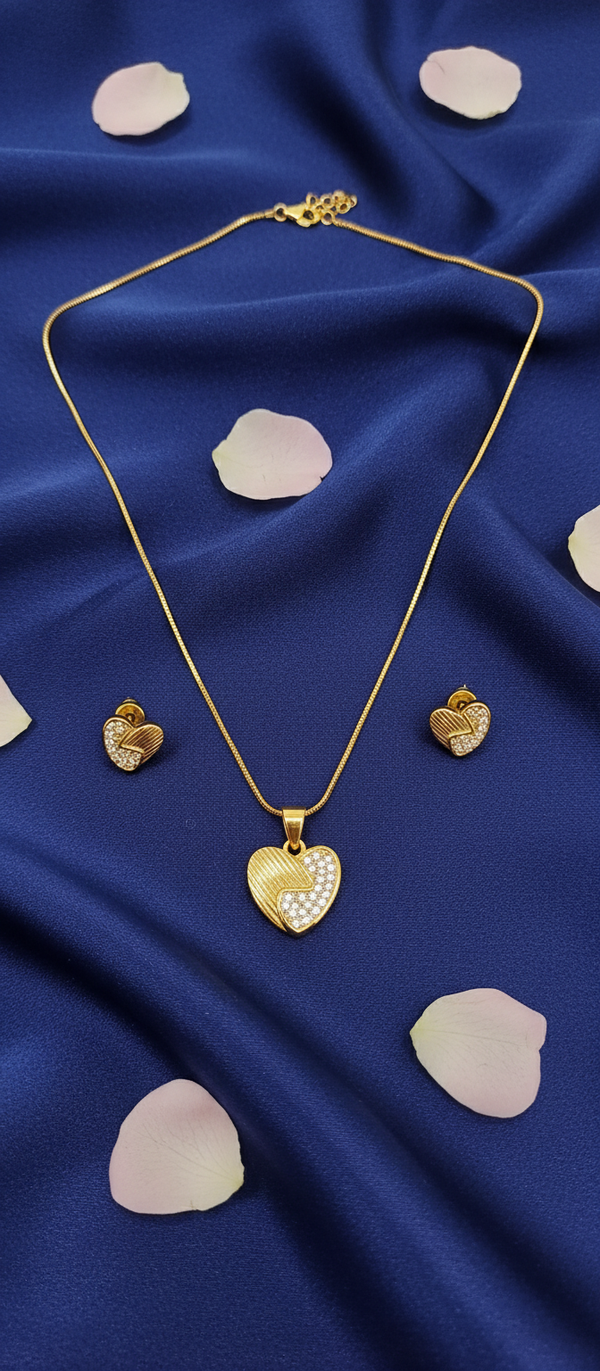 Elura Heart Pendant Necklace Set for Women