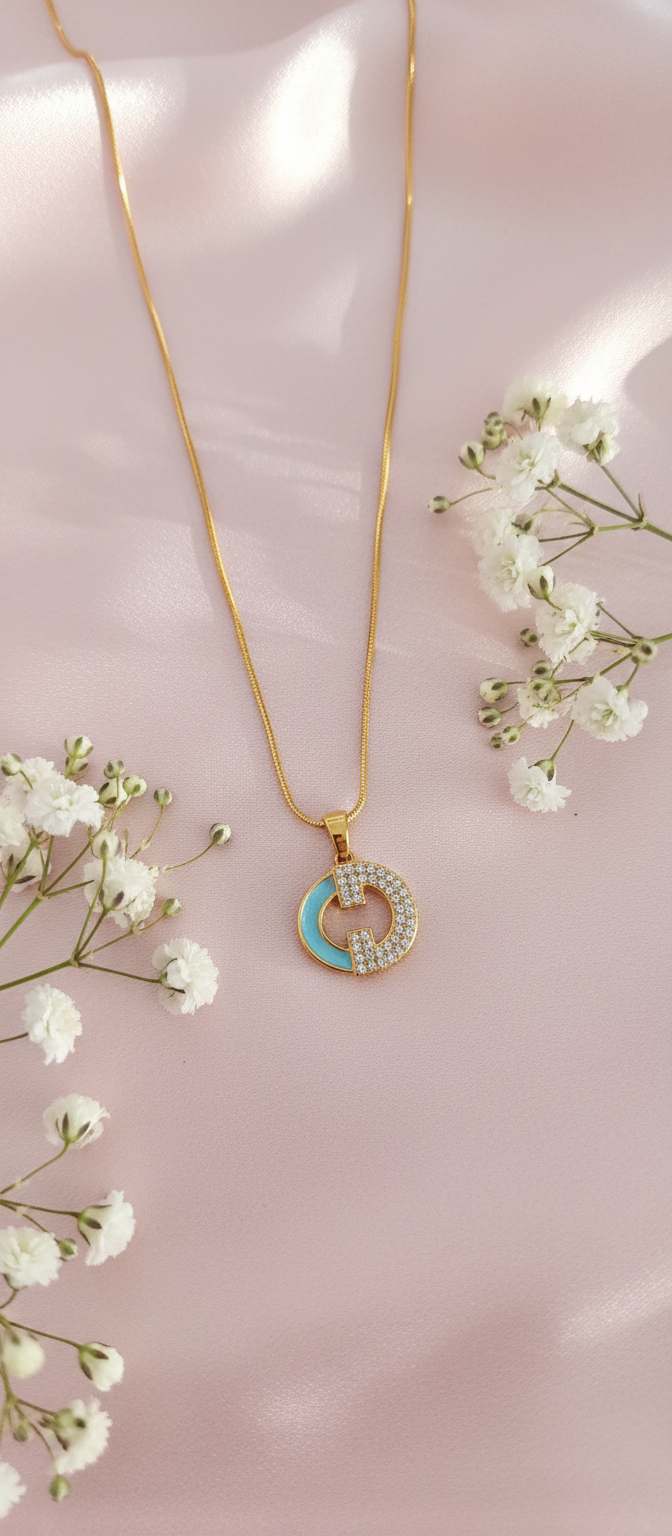 Elura Circle Pendant Necklace For Women