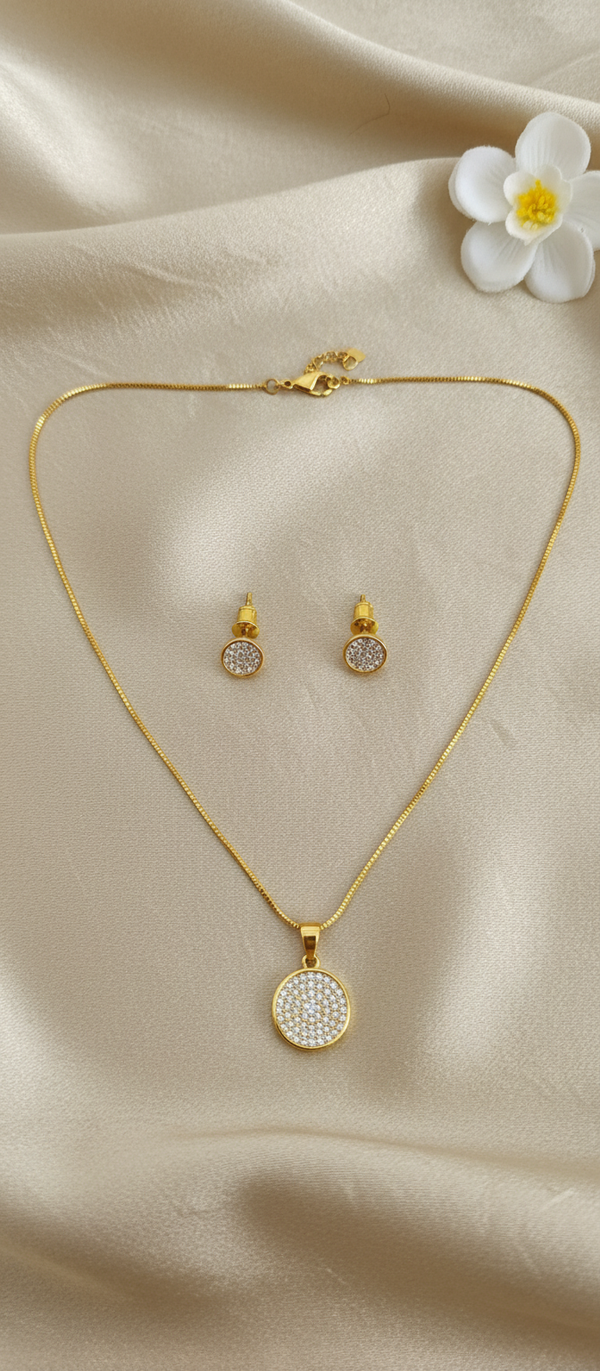 Elura Round Stone Pendant Necklace Set for Women