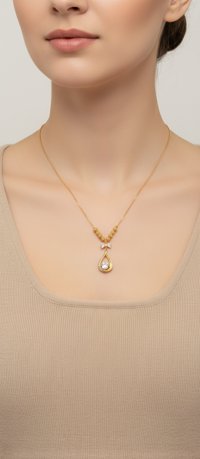 Elura Teardrop Pendant Necklace for Women
