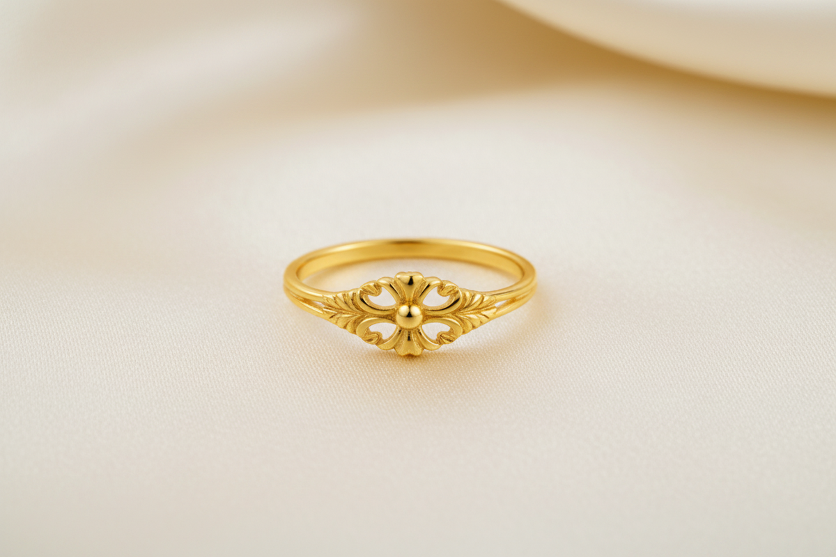Elura Vintage Blossom Heart Ring