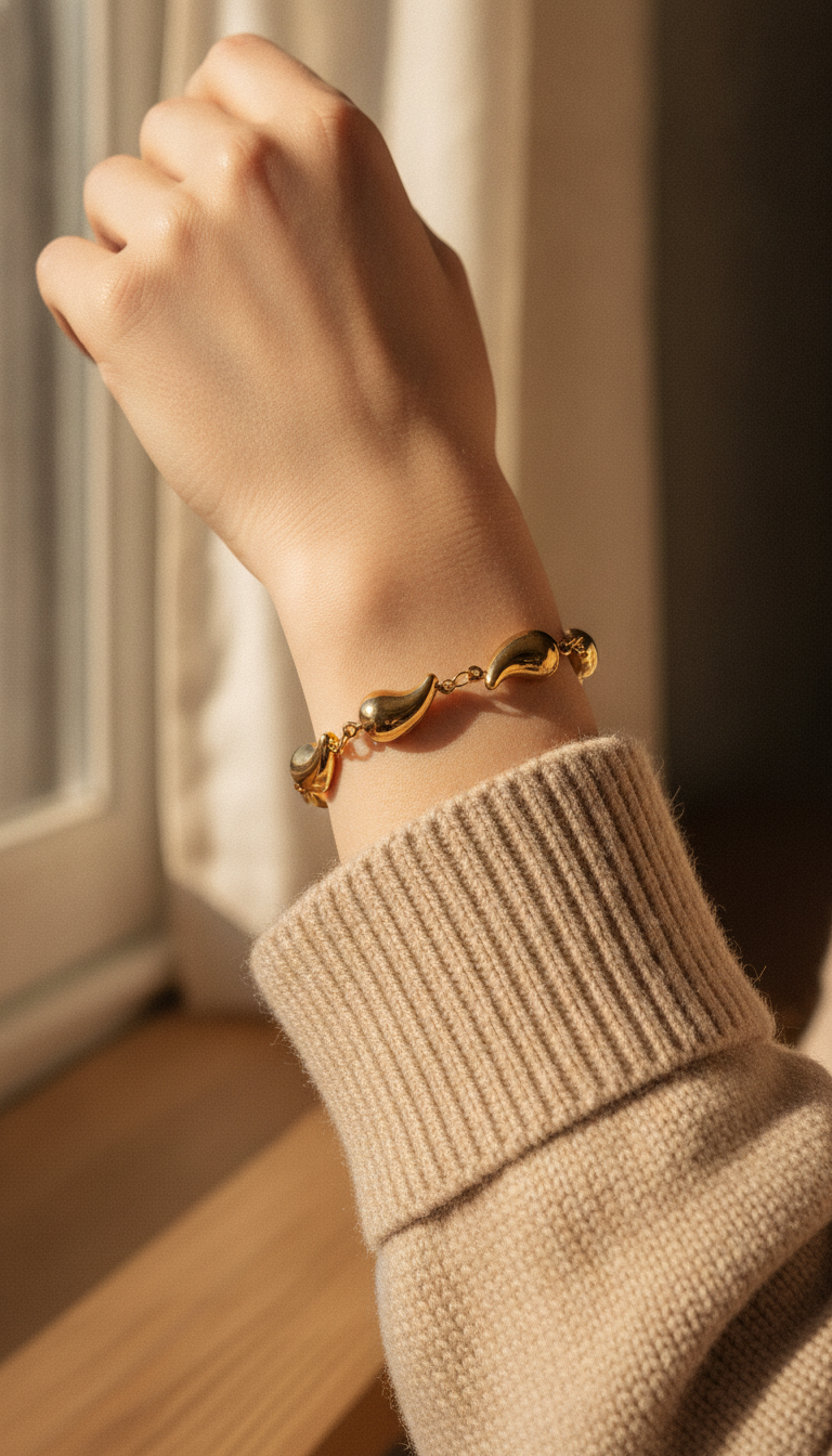 ELURA Elegant Teardrop Chain Bracelet for Girls & Women