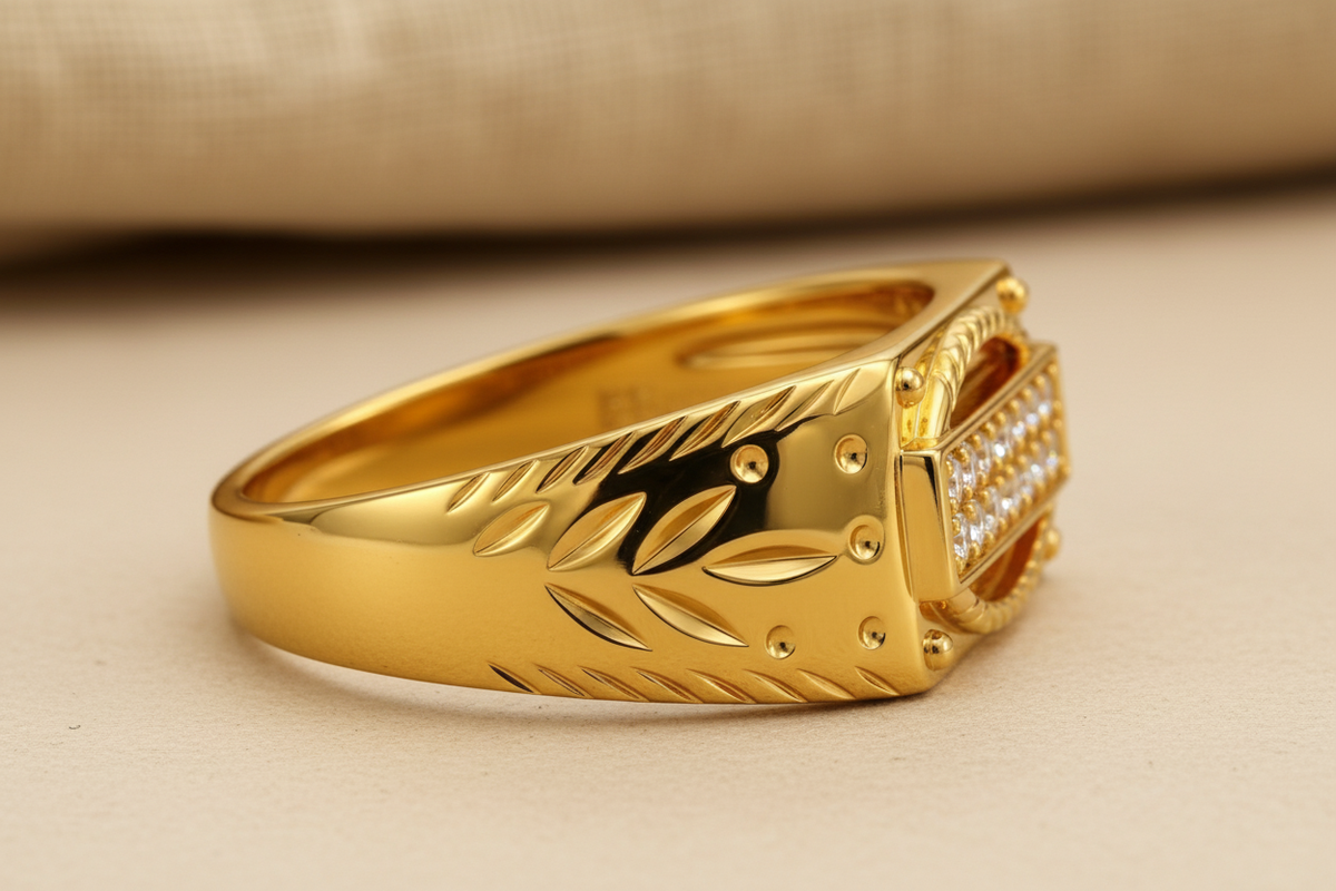 Elura Regal Heritage Zircon Ring