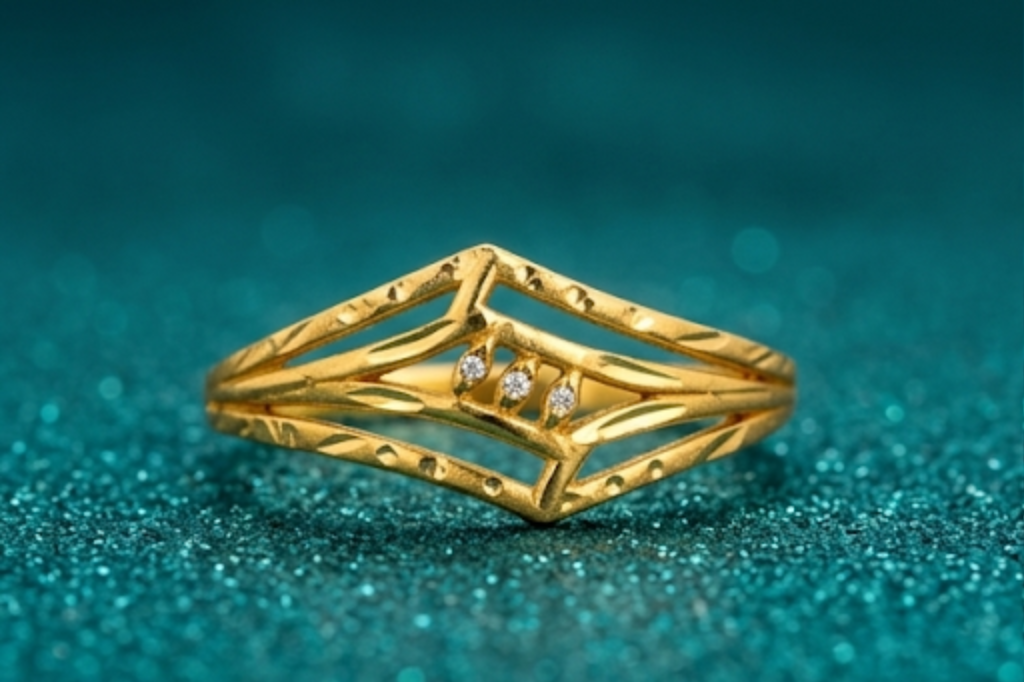 Elura Geometric Triple Band Gold Ring