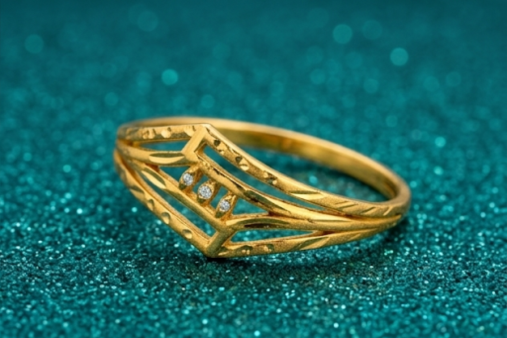 Elura Geometric Triple Band Gold Ring