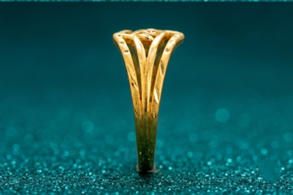 Elura Geometric Triple Band Gold Ring