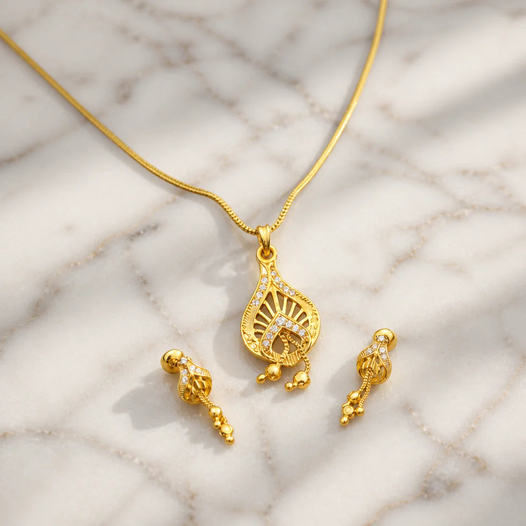 Elura Pendant Necklace Set for Women